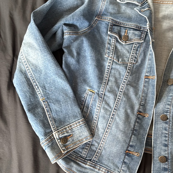Old Navy Jean Jacket Size XL - Picture 3 of 9
